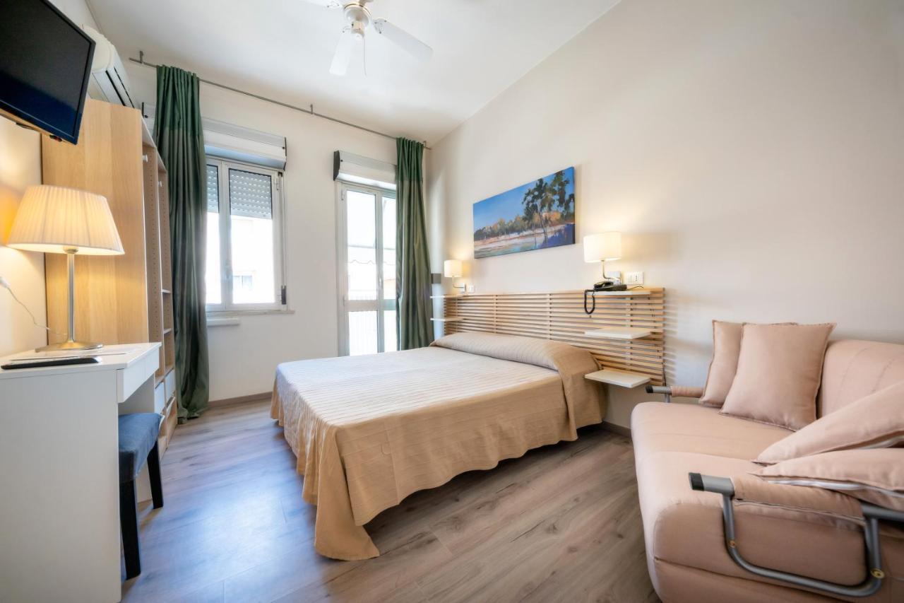 Hotel Firenze Caorle Exteriör bild