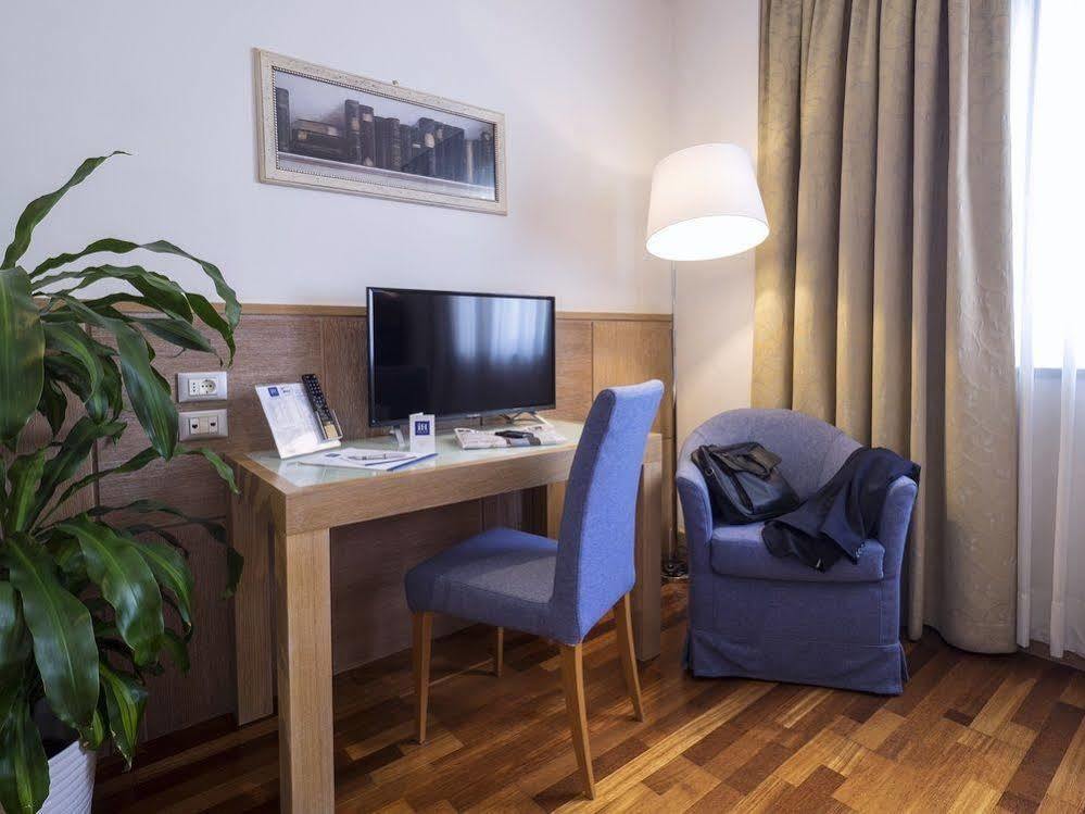 Hotel Firenze Caorle Exteriör bild
