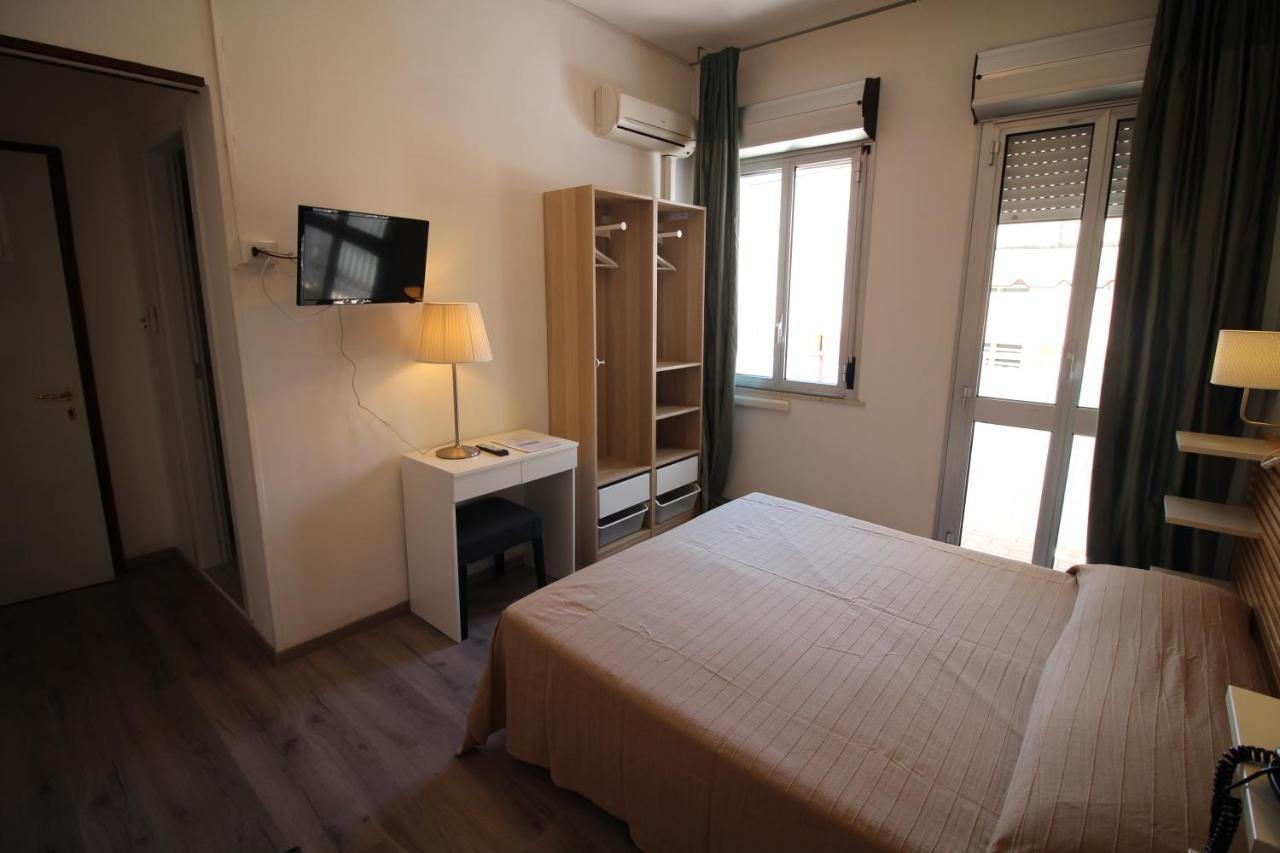 Hotel Firenze Caorle Exteriör bild